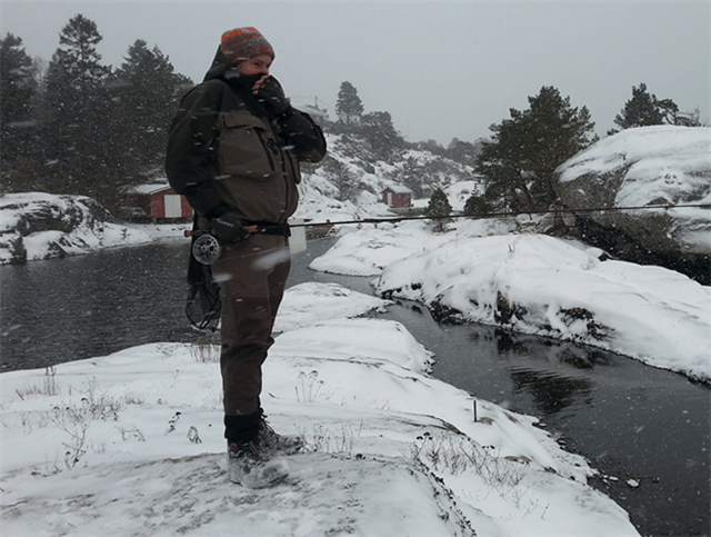 Fiskejegeren Ole Martin Gilbu på sjøørretfiske om vinteren